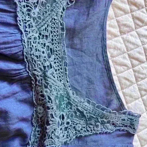 Boho style blue flowy blouse size medium - Picture 5 of 7